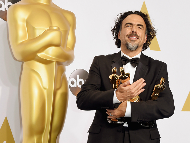 'Birdman' director Alejandro Gonzalez Inarritu holds the three Oscars he won_1424673647740_13720430_ver1.0_640_480